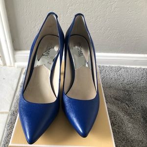 Michael Kors flex mid pump size 9.5